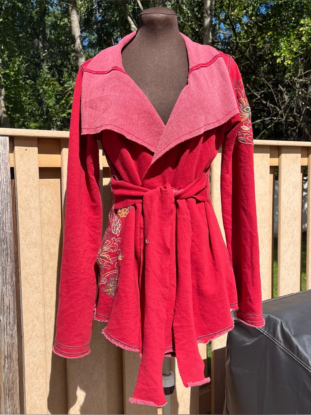 Caite Red Boho Embroidered Tie Waist Terry Cardigan Size S Artsy Colorful *Flaw*